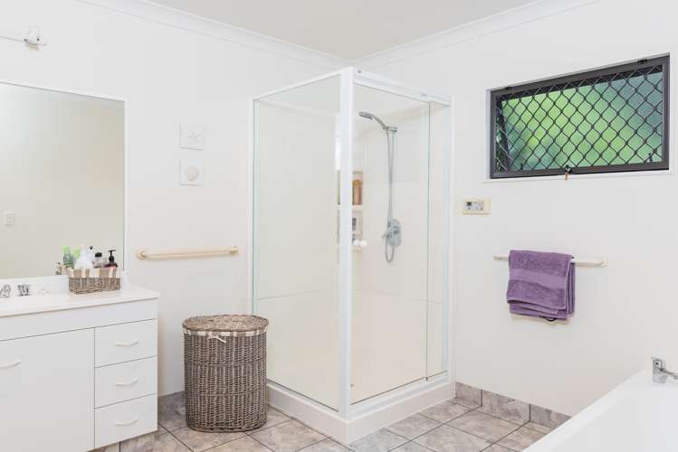 4 Lorna Irene Drive Raumati South_15