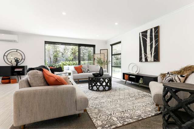 8 Ian Gordon Lane Orewa_1