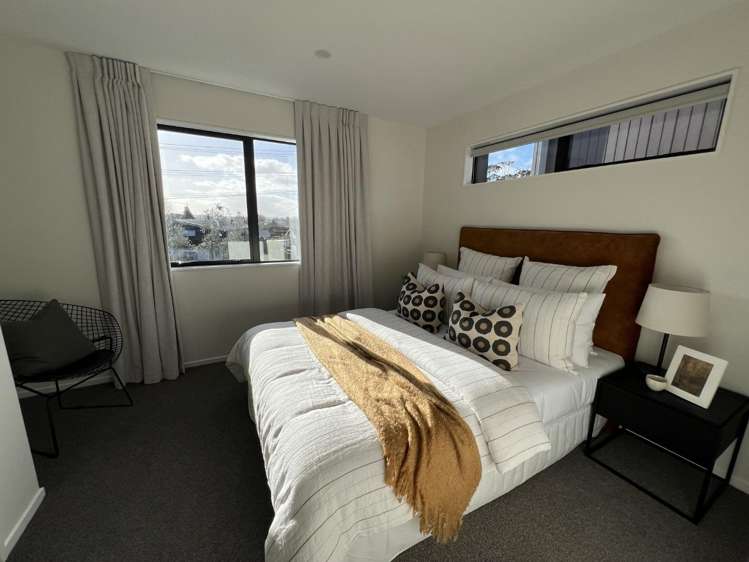 357 Glengarry Road Glen Eden_9