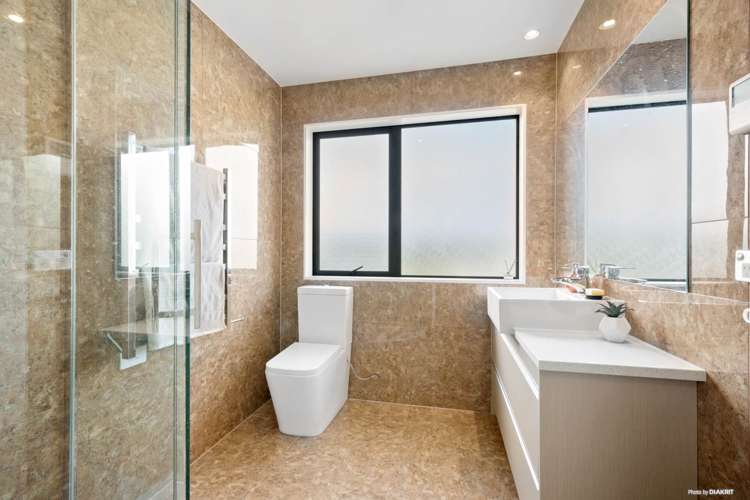 18a Celeste Place Totara Vale_19