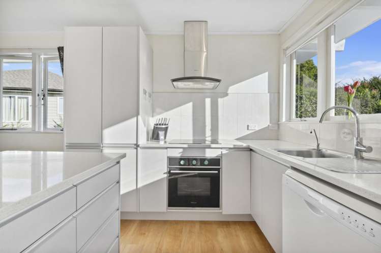 2 Seine Road Forrest Hill_10