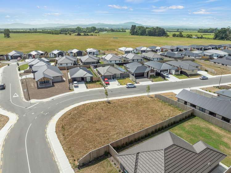 44 Stackwood Avenue_4