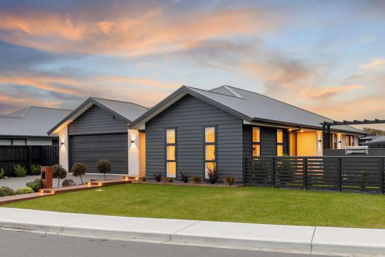 13 Stackwood Avenue Woodend_23