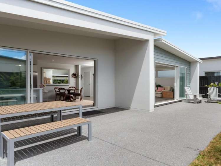 8 Eden Crescent Brookfield_2