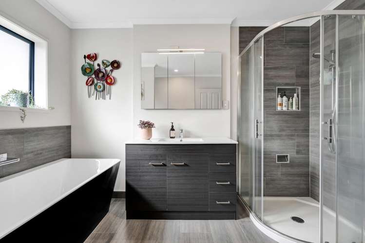 19 Ashmore Drive Frankleigh Park_21