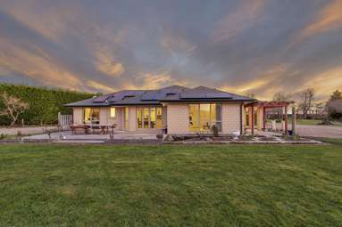 469 Ridge Road_1