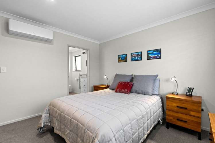 25 Korari Grove Redwoodtown_12