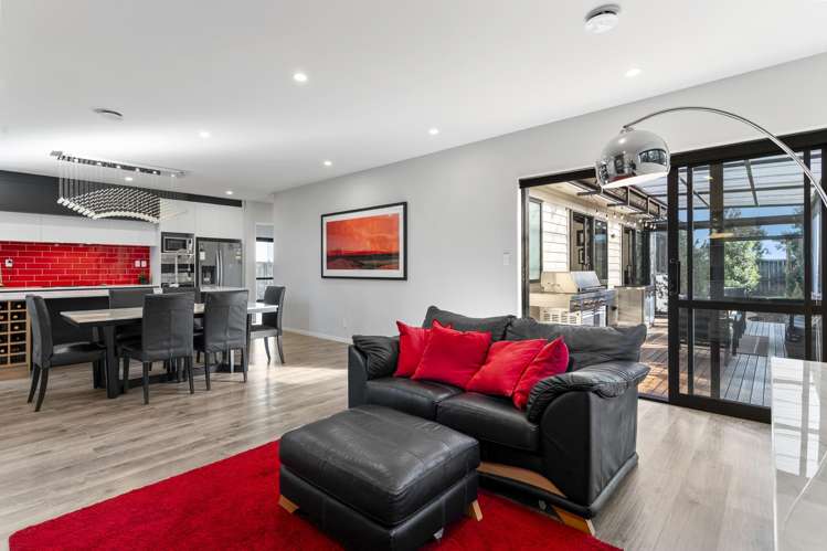 7 Hapukupuku Avenue Beachlands_12