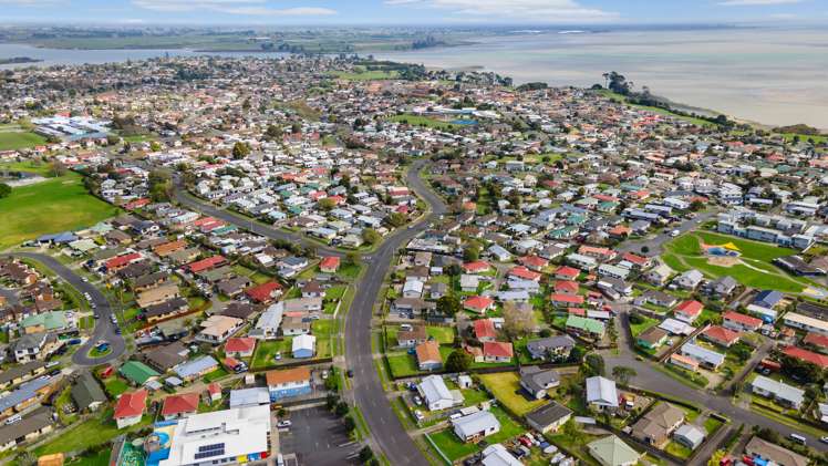 72 Maplesden Drive Clendon Park_11