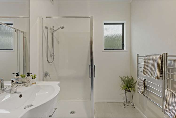 11 Rochas Place Clover Park_28