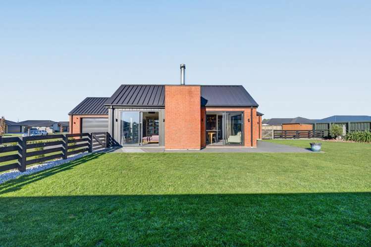 43 Graeme Foote Street Darfield_5