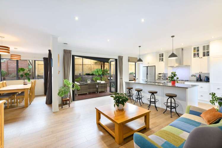 205 Kyle Road Greenhithe_5