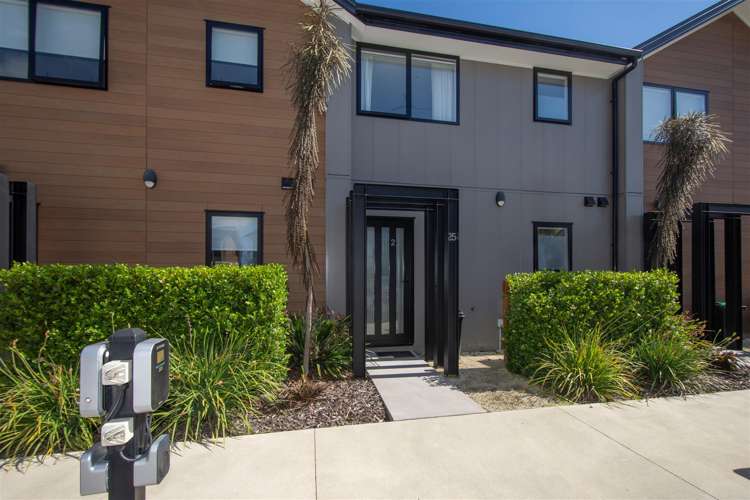 2/25 Hargest Crescent Sydenham_13