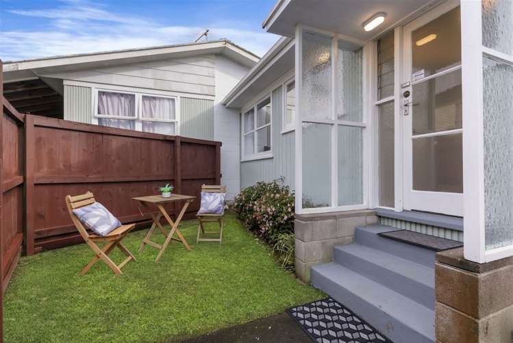 2/46 Howard Hunter Avenue Saint Johns_12