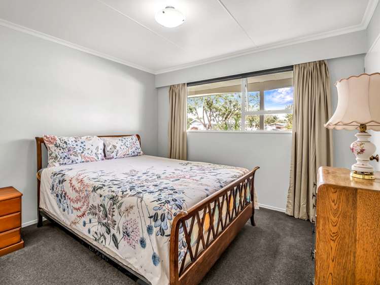 14 Ferndale Place Feilding_16