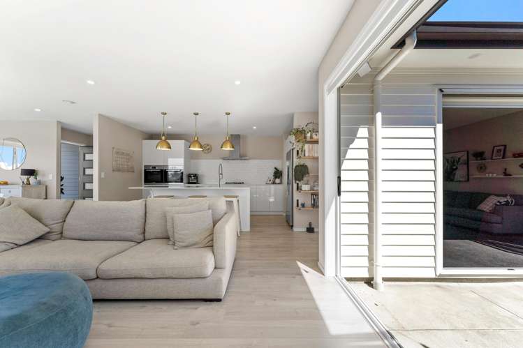 9 Tirohanga Crescent Stanmore Bay_2