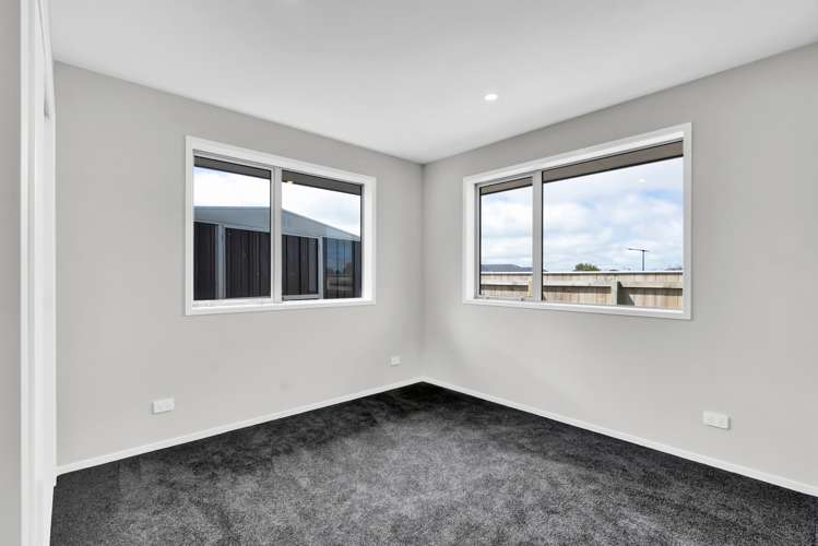 9 Midsummer Avenue Stratford_12