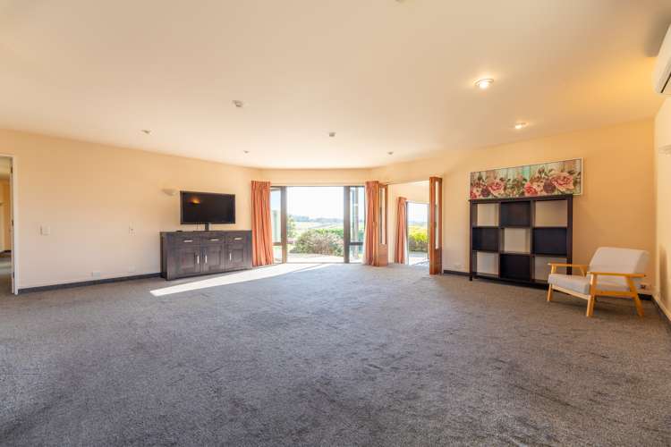 189 Pages Road Marchwiel_5