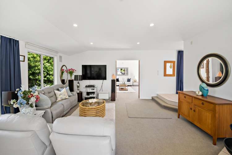 8 Queensway Three Kings_7