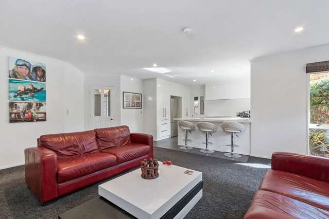 65 Travis Country Drive Burwood_4