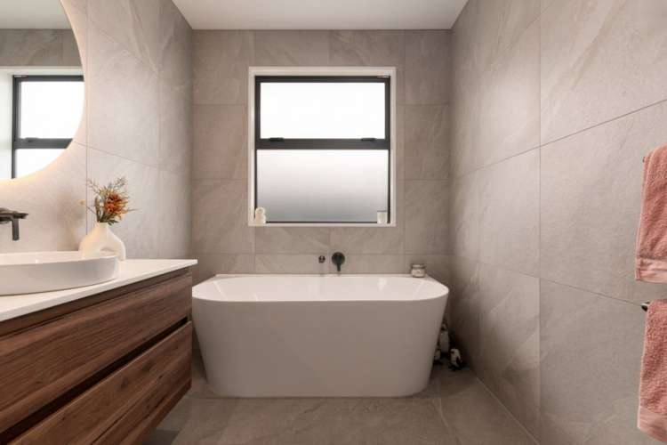 71 Halpin Drive Lincoln_23