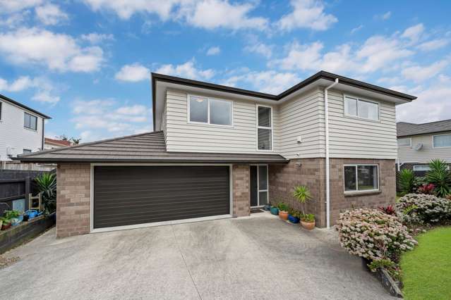 Road Frontage Gated Double Garage--Family Home
