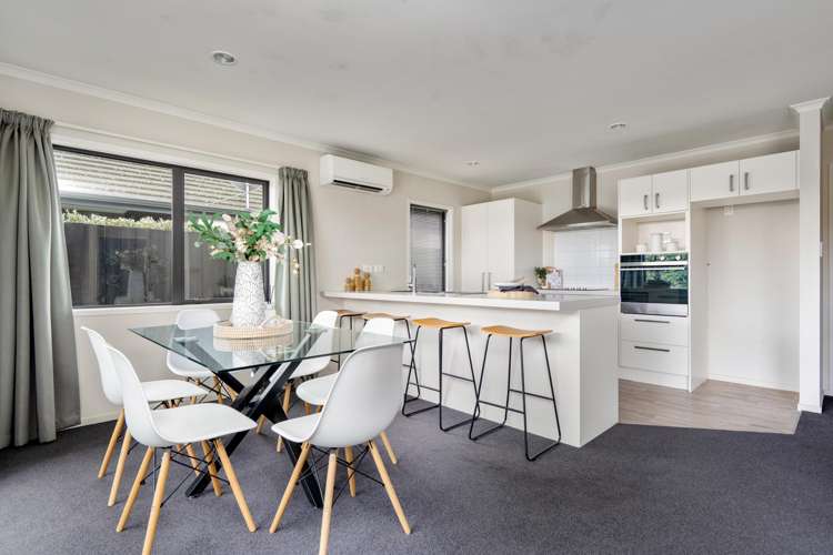 38 Skyhawk Road_2