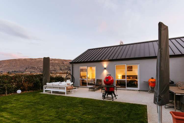 8 McDonald Street Wanaka_10