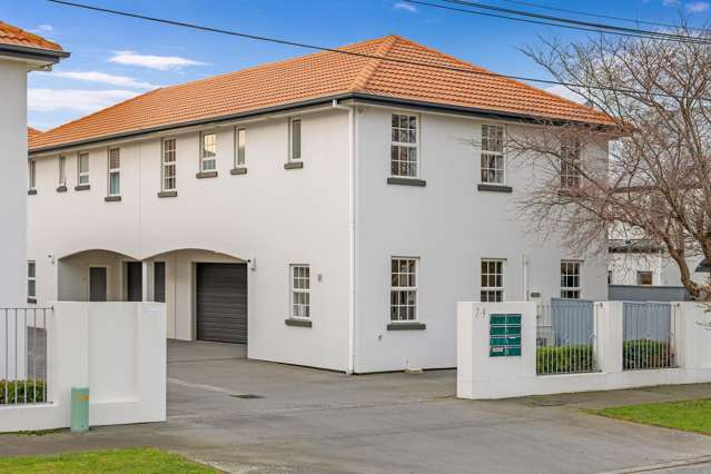 Sunny, Spacious & So Close to the City!