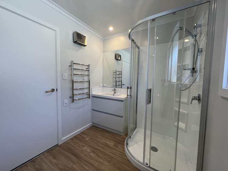 48 Geoff Geering Drive Netherby_13