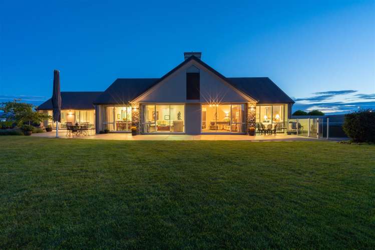 140 Howden Street Te Anau_35
