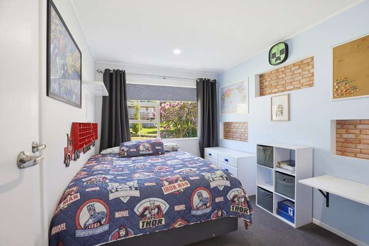 94 Omapere Street Whitby_11