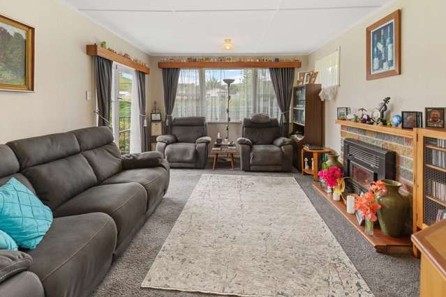 78 Goldfinch Street Taihape and Surrounds_2