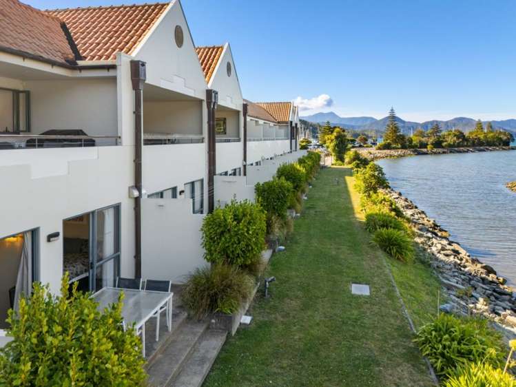 10/45 Beach Road Waikawa_24