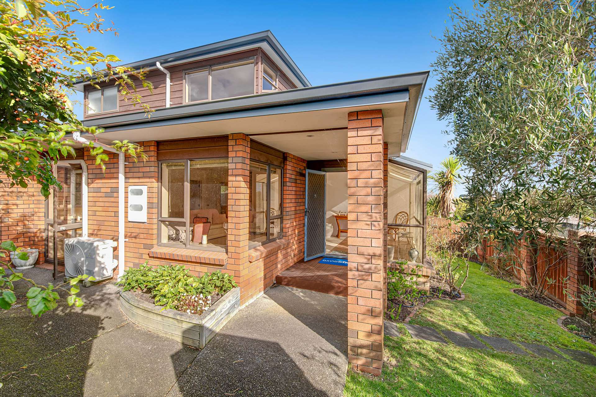 2/32a Howard Road Northcote_0