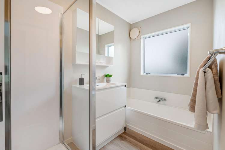 1/5 Witheford Drive Bayview_9
