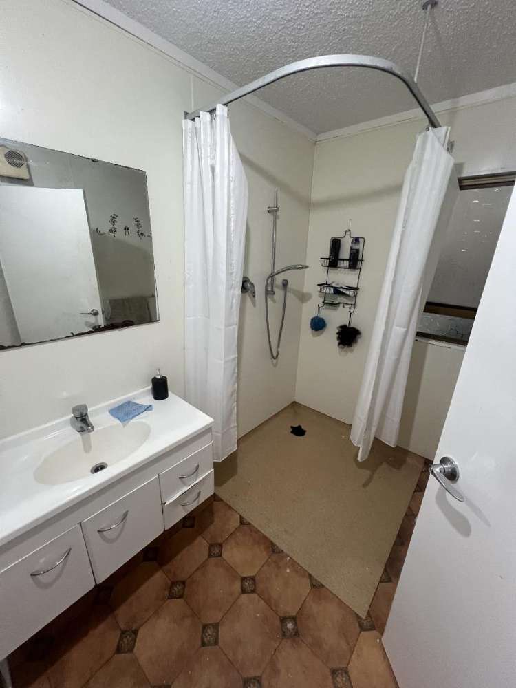 1/875 Heaphy Terrace 1055_9