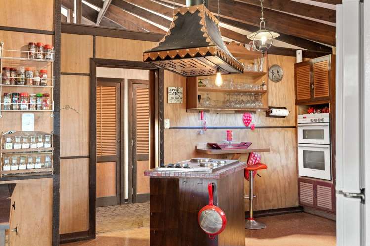 89 Takahe Road Titirangi_10