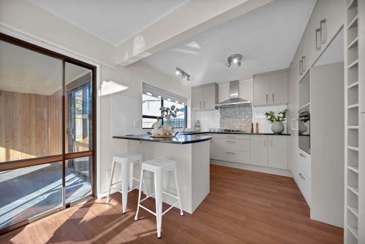 2/1 Belmere Rise Farm Cove_7