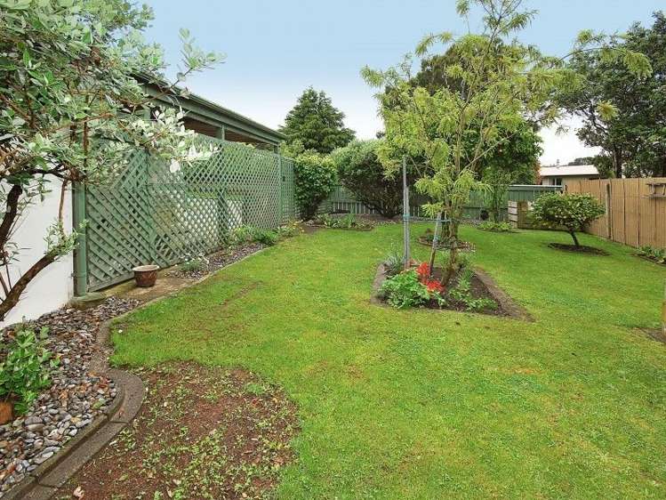 1 Kowhai Grove Featherston_13
