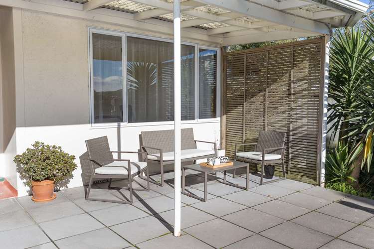 198 Helston Road Paparangi_15