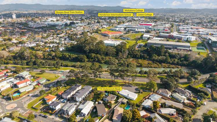 77A Vodanovich Road Te Atatu South_21