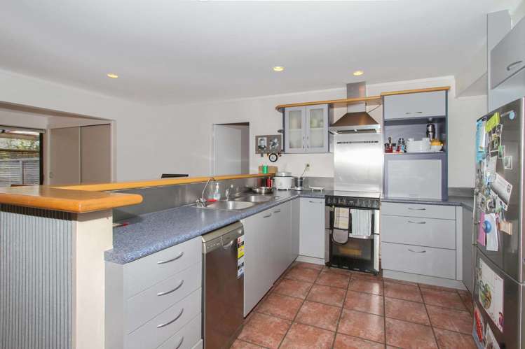 22 Raphael Place West Harbour_8