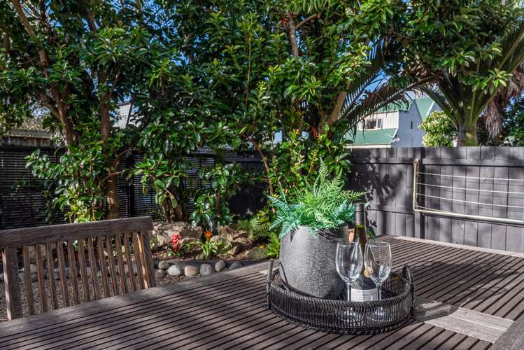 2/69a Landscape Road Mount Eden_6