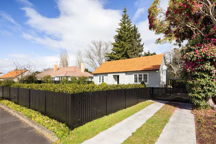 60 Jellicoe Drive Hamilton East_33