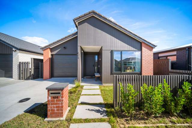 NEAR NEW & MOVE-IN READY