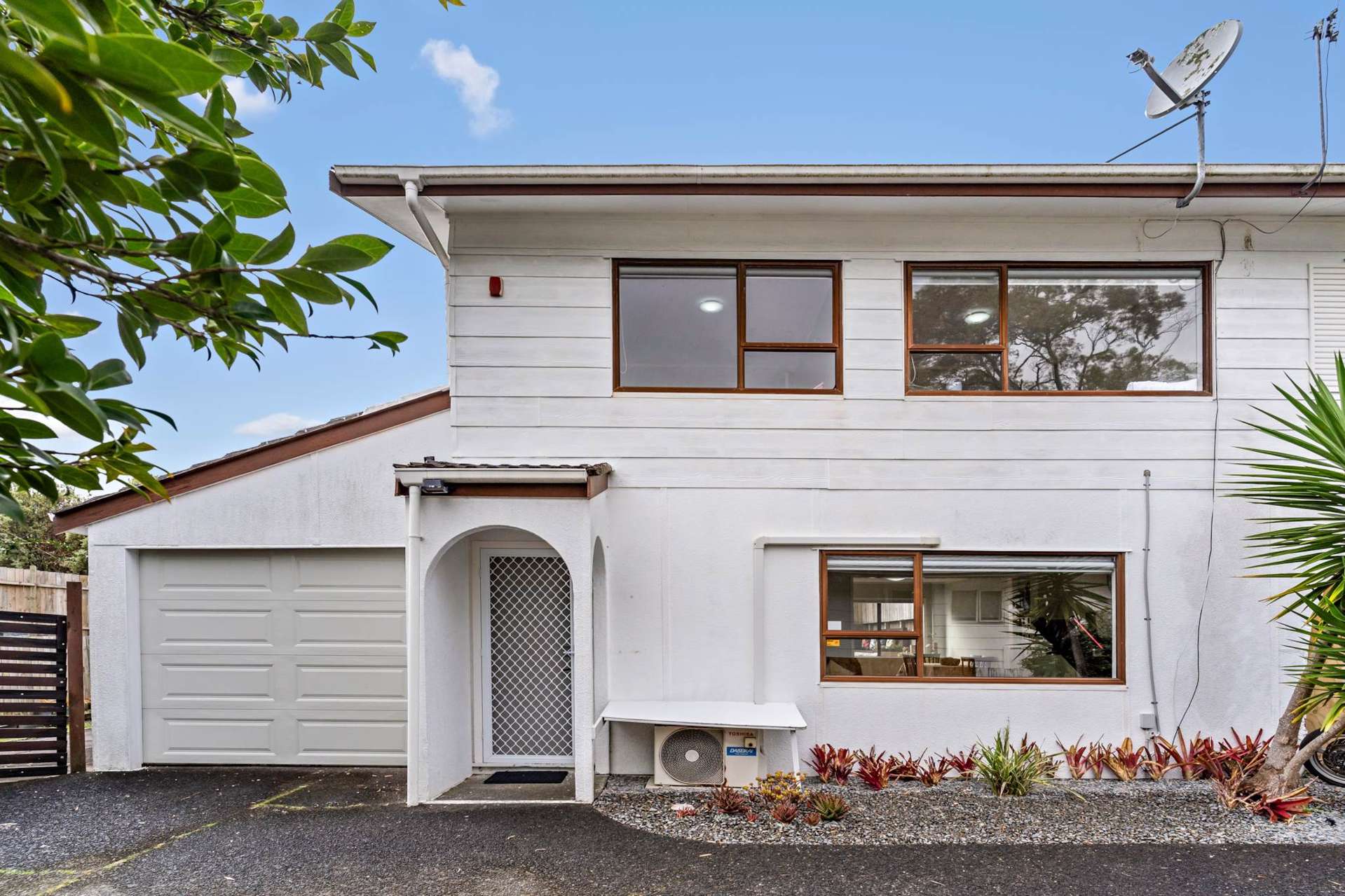 2/17 Lancelot Place Glenfield_0