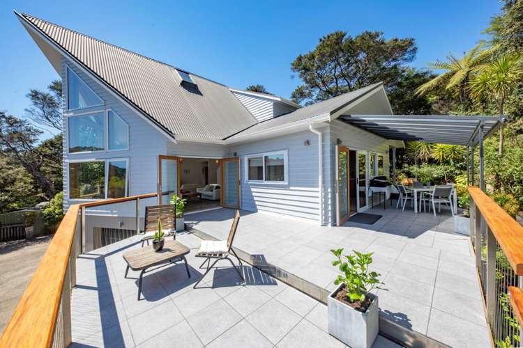 184 Laingholm Drive Titirangi_0