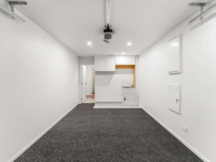 46a & 46b Woodford Avenue Henderson_34
