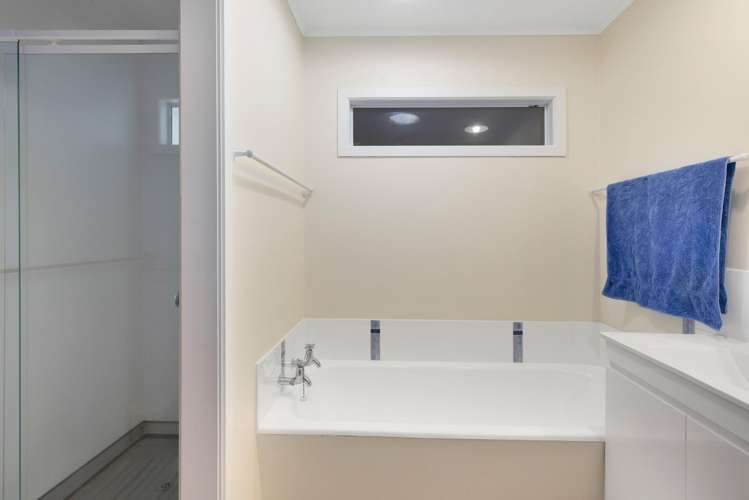 16 Bristol Street Island Bay_14